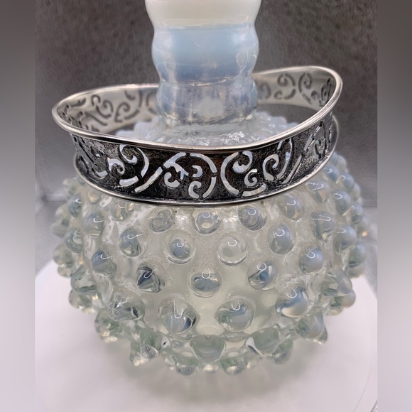 Silpada Vintage Sterling Oxidized Wavy Filigree Oval Bangle - Picture 2 of 11